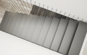 jak zmierzyć przestrzeń pod schody